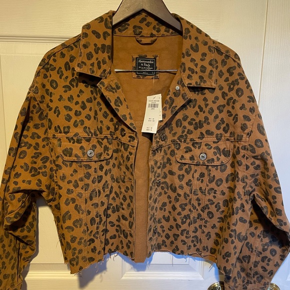Abercrombie Cropped Leopard Jacket - Picture 1 of 3
